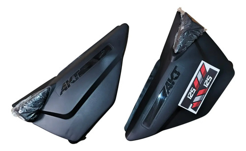 Tapas Laterales Akt Nkd 125 Tipo Original