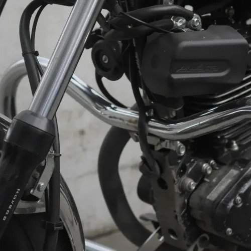 D_746916-MCO113420991055_062026-O.jpg Defensa Mariposa Suzuki Gn 125 Cromada Tubular Resistente