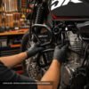 D_918264-MCO113490107061_062026-O.jpg Defensa Aleron Suzuki Dr 150 Proteccion Anticaida