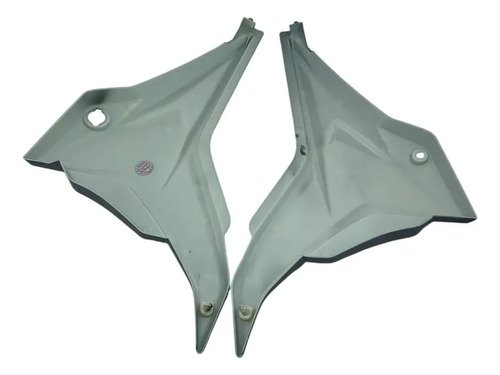 Tapas Laterales Akt Evo R3 125 150 Juego Par